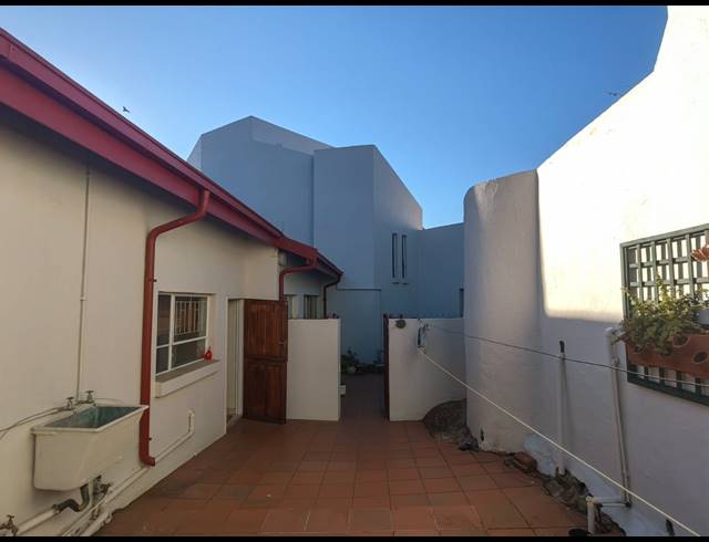 4 BEDROOM HOUSE FOR SALE IN OVERKRUIN